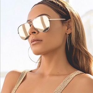 QUAY High-Key Gold/ Gold Sunglasses